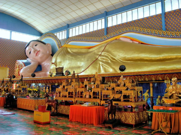 Reclining Buddha at Wat Chaiyamangkalaram in Pulau Tikus, Malaysia - Encircle Photos