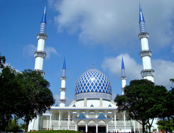 Iconic Blue Mosque in Shah Alam, Malaysia - Encircle Photos