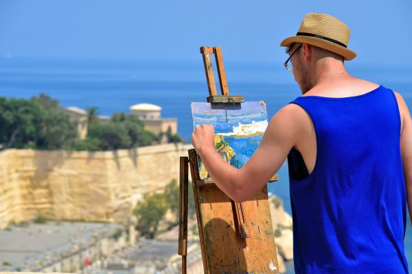 Painter on Upper Barrakka Gardens Terrace in Valletta, Malta - Encircle Photos