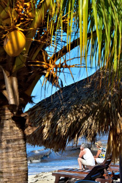 Friends Enjoying Playa Palancar near San Miguel, Cozumel, Mexico - Encircle Photos