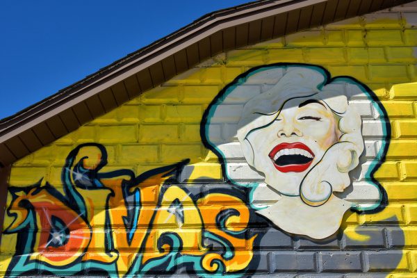 Marilyn Monroe Divas Mural in Annandale, Minnesota - Encircle Photos