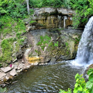 Chapter 51: Minnehaha Falls in Minneapolis, Minnesota - Encircle Photos
