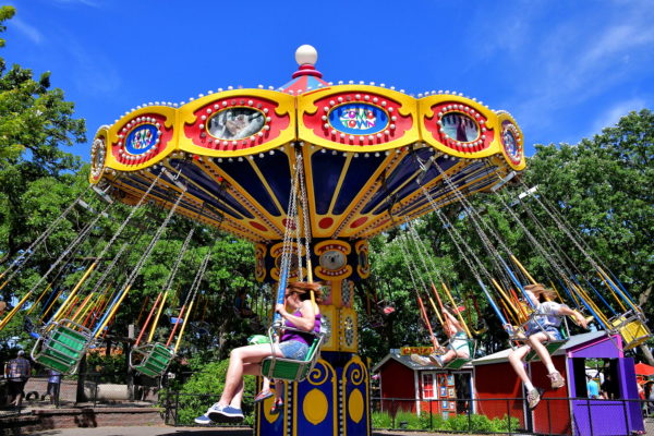 Amusement Rides at Como Park in Saint Paul, Minnesota - Encircle Photos