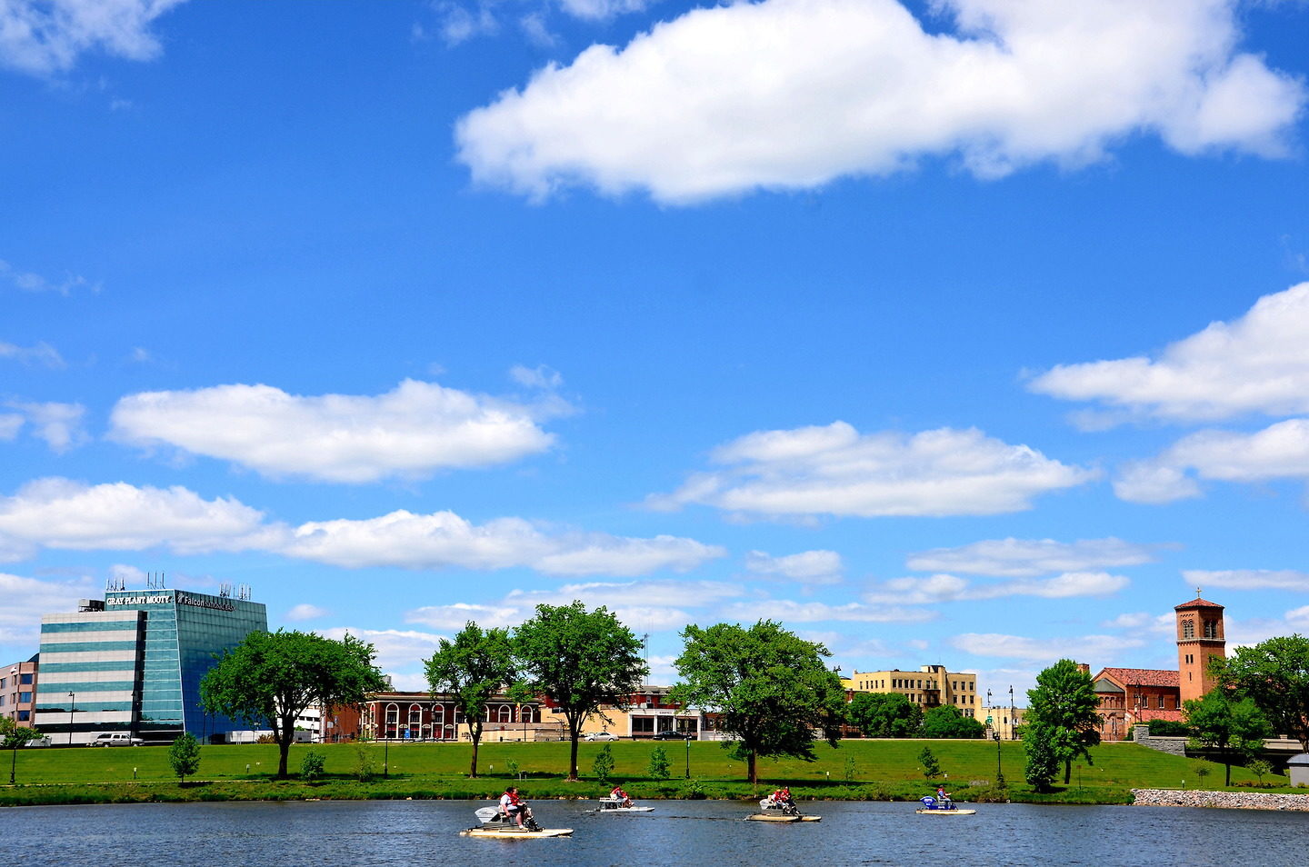 St. Cloud Skyline along Lake in St. Cloud, Minnesota Encircle