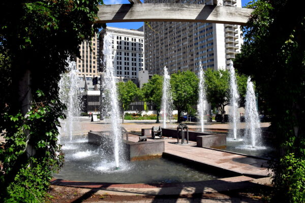 Chapter 28: Kellogg Mall Park Fountain in Saint Paul, Minnesota - Encircle Photos