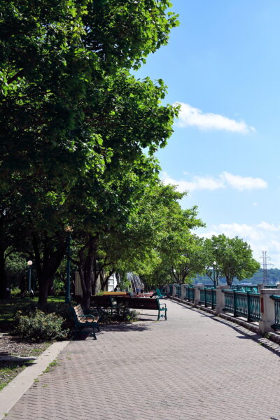 Chapter 28: Kellogg Mall Park Walkway in Saint Paul, Minnesota - Encircle Photos