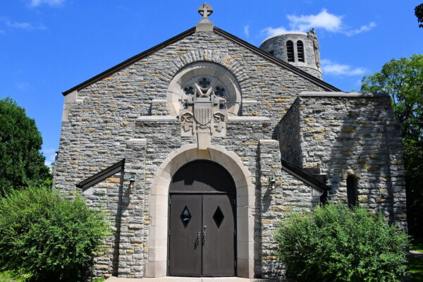 Chapter 29: Fort Snelling Memorial Chapel in Saint Paul, Minnesota - Encircle Photos