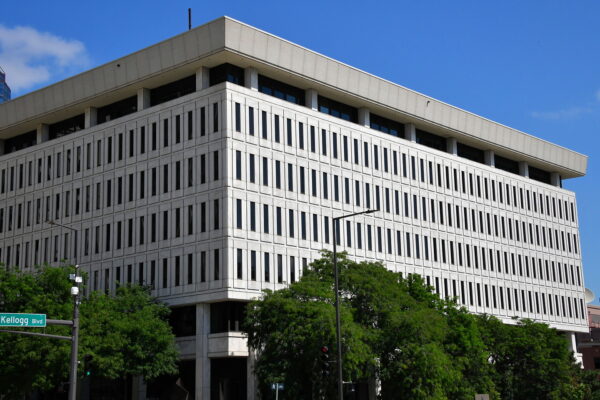 Chapter 28: Warren E. Burger Federal Building in Saint Paul, Minnesota - Encircle Photos