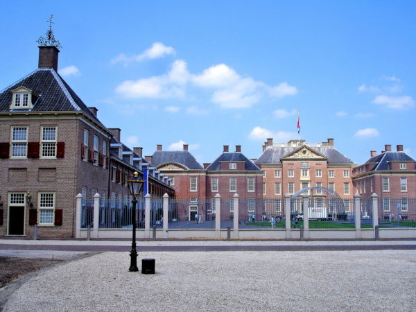 Overview of Het Loo Palace in Apeldoorn, Netherlands - Encircle Photos