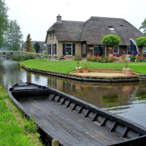 Things to Do in Giethoorn, Netherlands - Encircle Photos