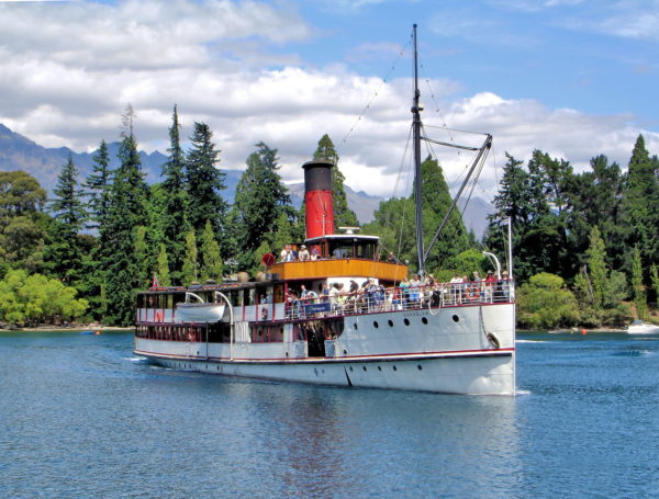 TSS Earnslaw on Lake Wakatipu in Queenstown, New Zealand - Encircle Photos