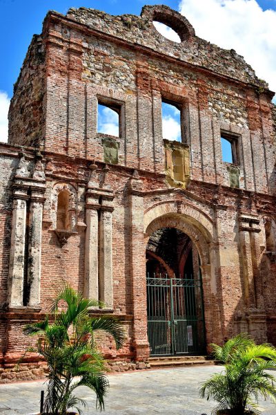 Iglesia Santo Domingo in Casco Viejo, Panama City, Panama - Encircle Photos