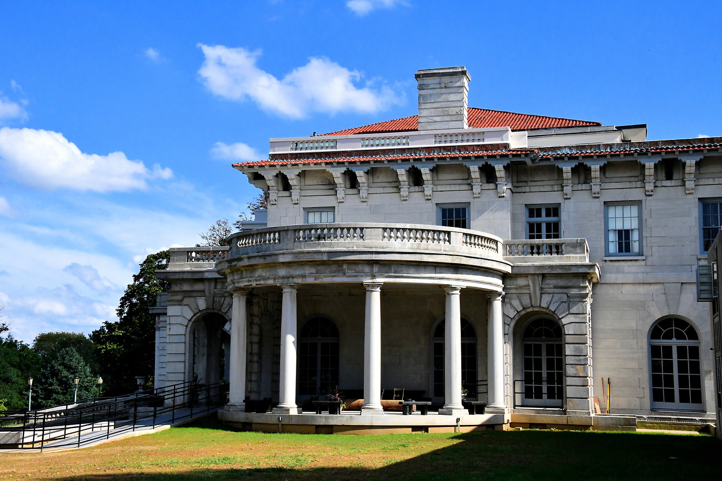 Chapter 20: Mansion in Elkins Park, Pennsylvania - Encircle Photos