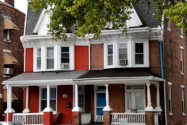 Chapter 2: Victorian Era Duplex in Harrisburg, Pennsylvania - Encircle Photos