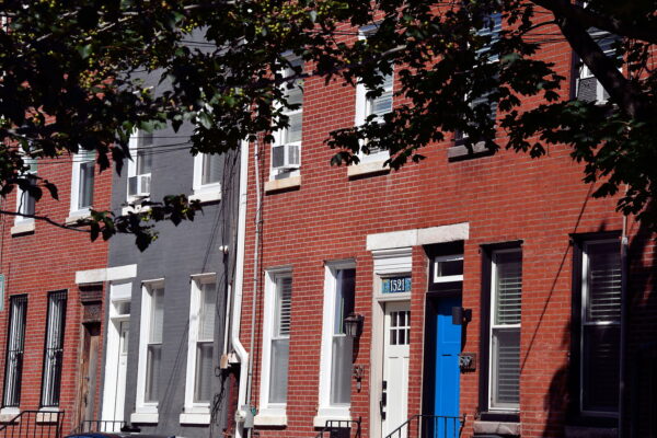 Chapter 21: Brick Rowhouses in Philadelphia, Pennsylvania - Encircle Photos