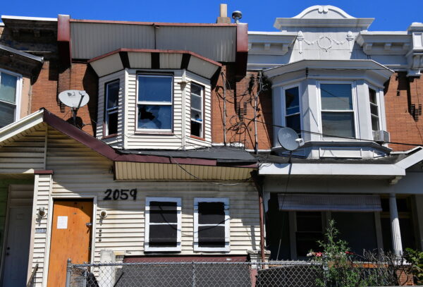 Chapter 14: Dilapidated Rowhouse in Philadelphia, Pennsylvania - Encircle Photos