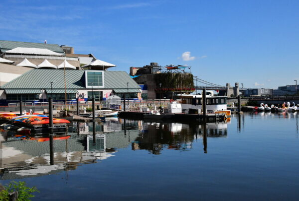 Chapter 21: Penn’s Landing in Philadelphia, Pennsylvania - Encircle Photos