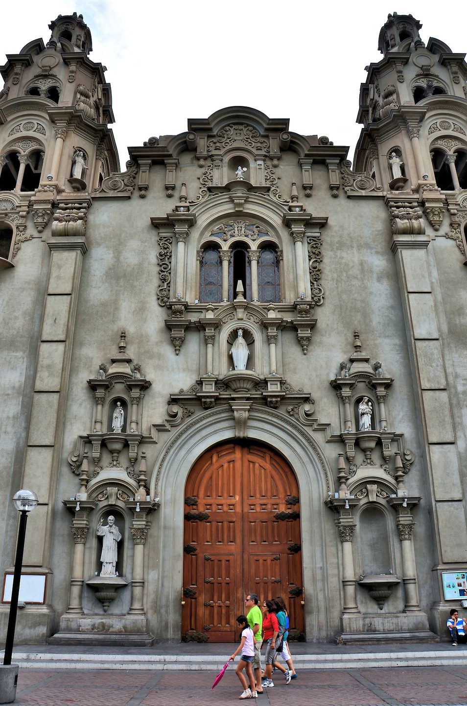 Church of the Miraculous Virgin in Miraflores, Peru - Encircle Photos