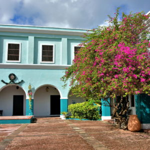 Courtyard of Seminario Conciliar in San Juan, Puerto Rico - Encircle Photos