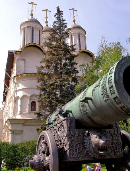 Tsar Cannon and Twelve Apostles Church within Kremlin in Moscow, Russia - Encircle Photos