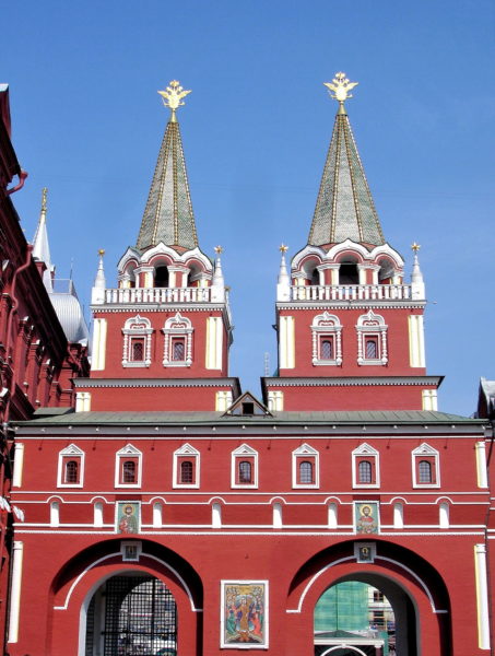 Resurrection Gate at Red Square in Moscow, Russia - Encircle Photos