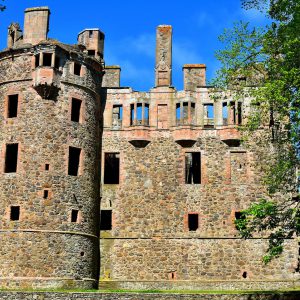 Huntly Castle History in Huntly, Scotland - Encircle Photos