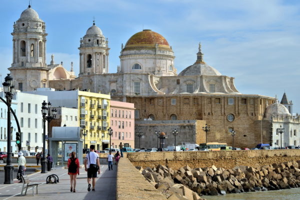 Brief Historical Overview of Cádiz, Spain - Encircle Photos