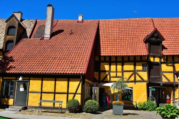 Hedman Courtyard and Yellow House in Malmö, Sweden - Encircle Photos