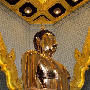 Golden Buddha Statue at Wat Traimit in Bangkok, Thailand - Encircle Photos