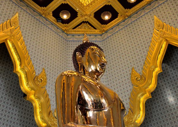 Golden Buddha Statue at Wat Traimit in Bangkok, Thailand - Encircle Photos