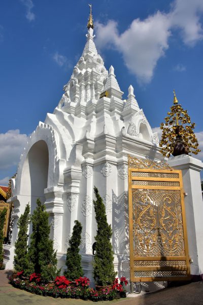 Tha Singha Gate at Wat Phra That Hariphunchai in Lamphun, Thailand - Encircle Photos