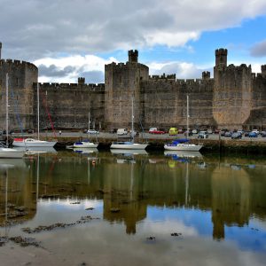Brief History of Caernarfon Castle in Caernarfon, Wales - Encircle Photos